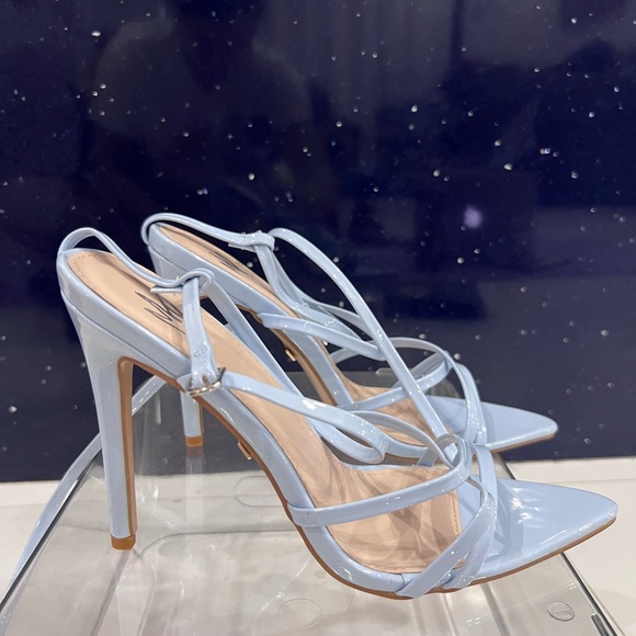Baby Blue Pointy Toe Heels - Picture 2 of 3